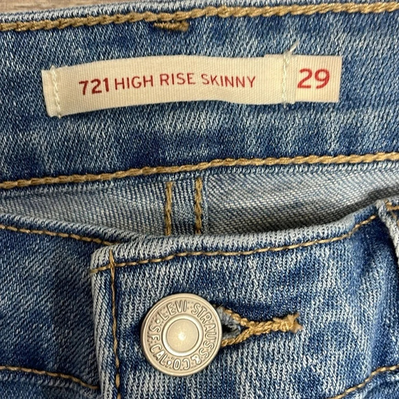 Levi’s 721 High Rise Skinny Denim Medium Wash Jeans Raw Hem 29 - Picture 12 of 15